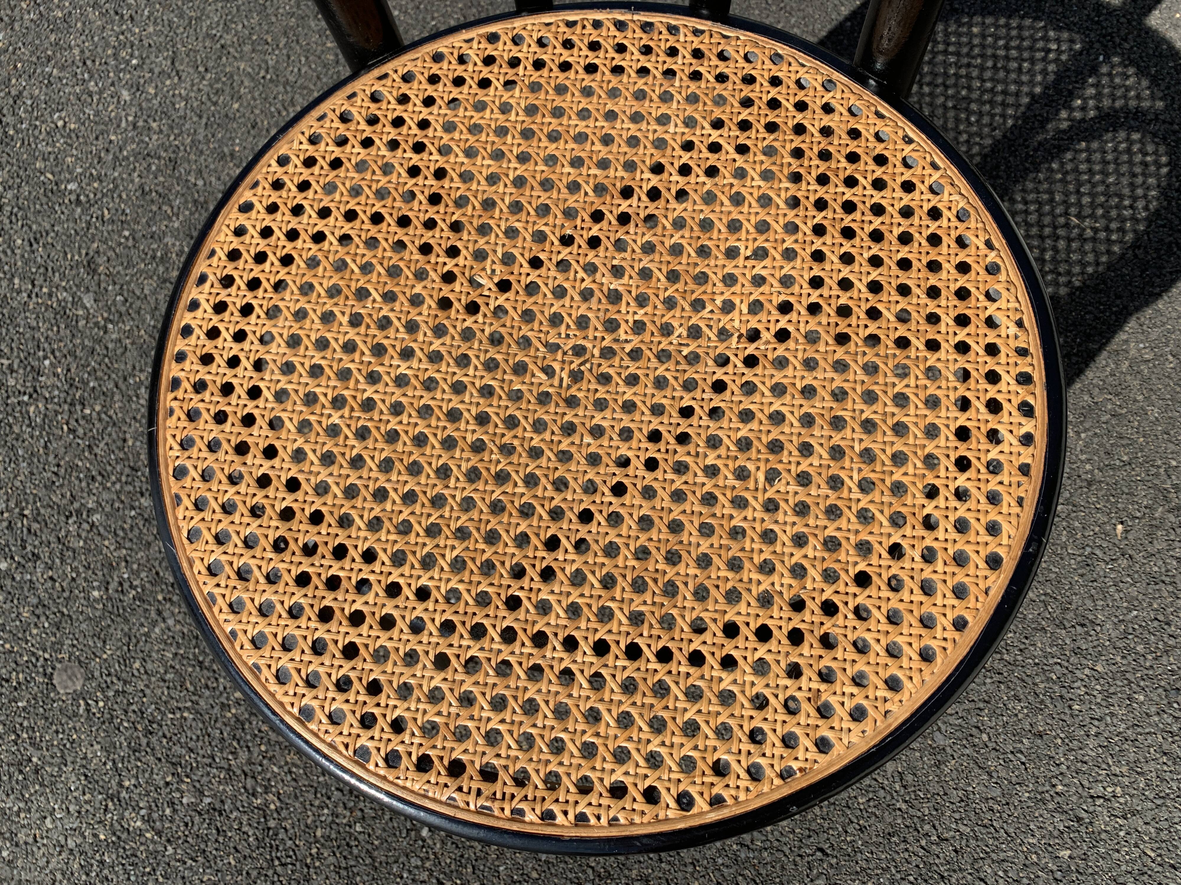 4 chaises bistrot cannées Thonet ZPM Radomsko en bois courbé