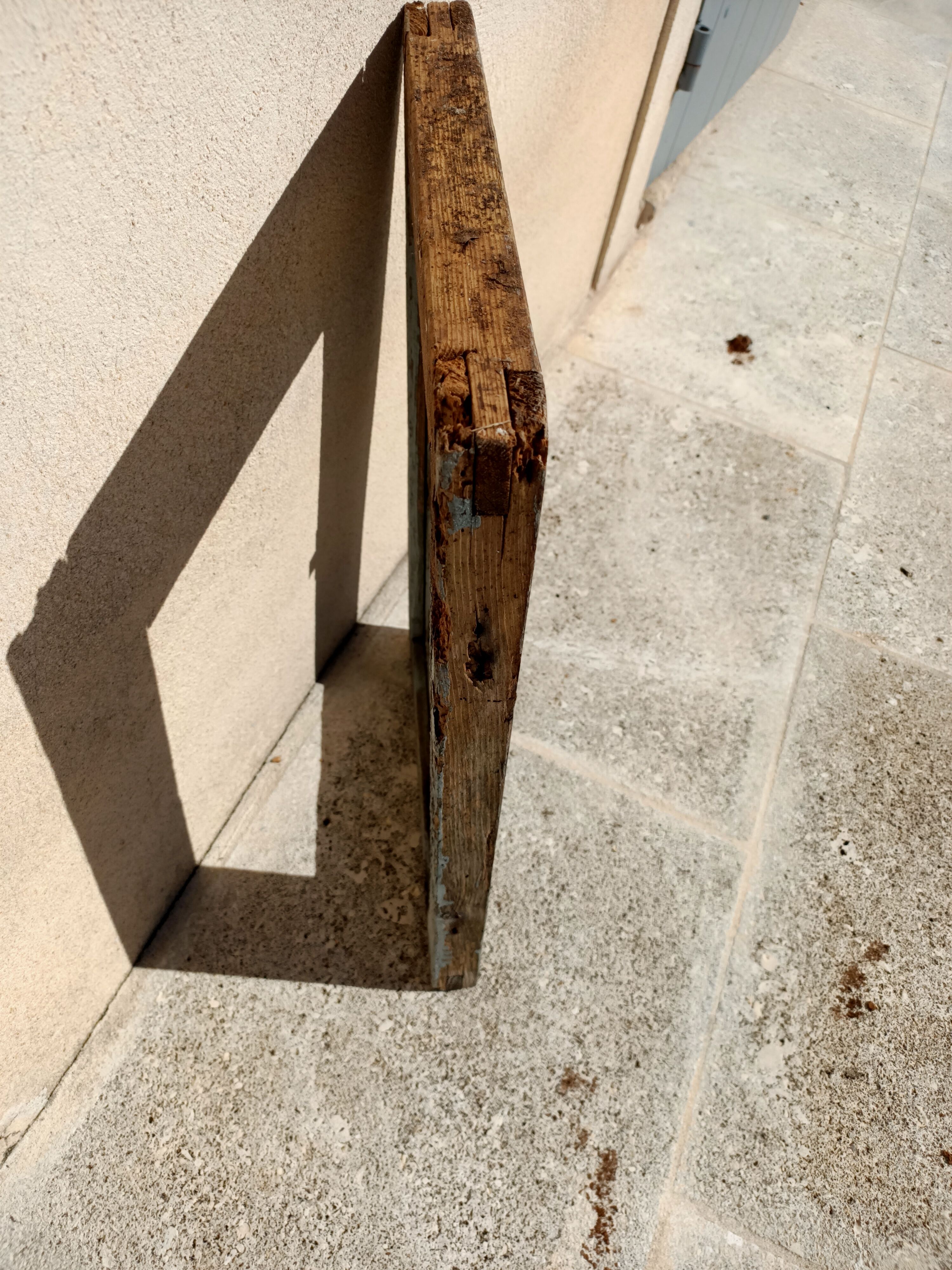 Old wooden fenestron 35x55 cm