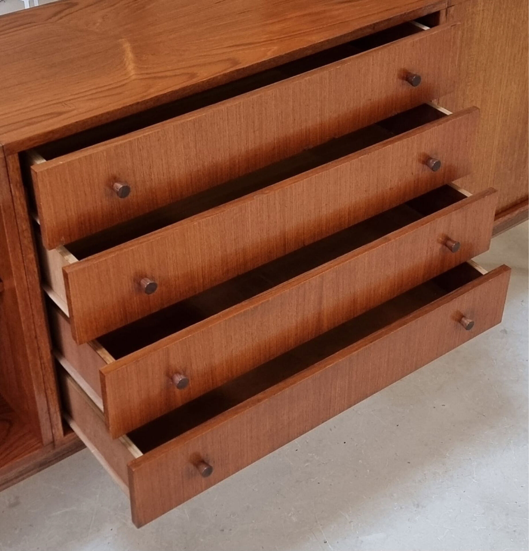 Buffet du milieu du siècle