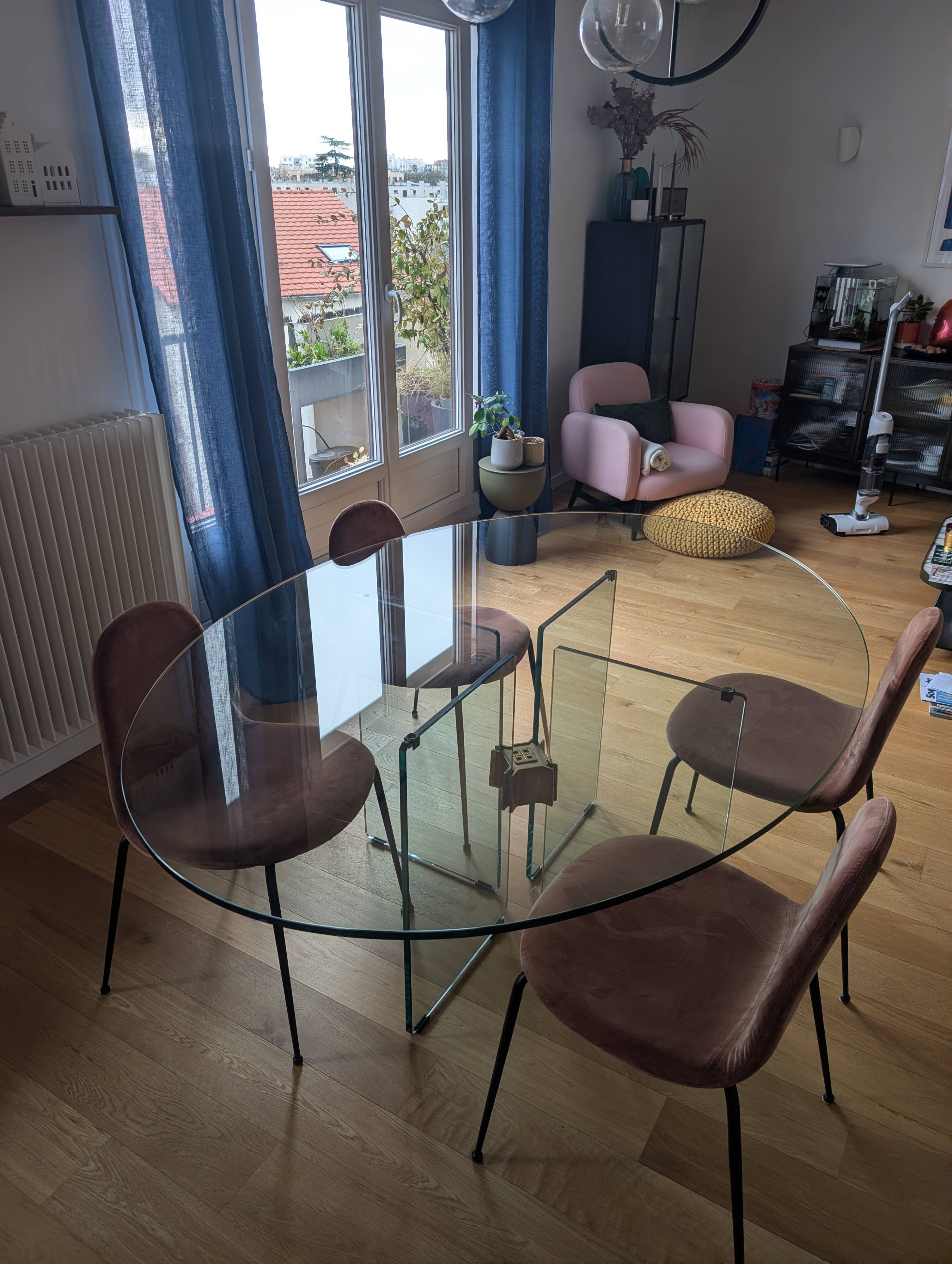 Peter Ghyczy designer dining table oval 170×130 for 4-6, up to 8 people.