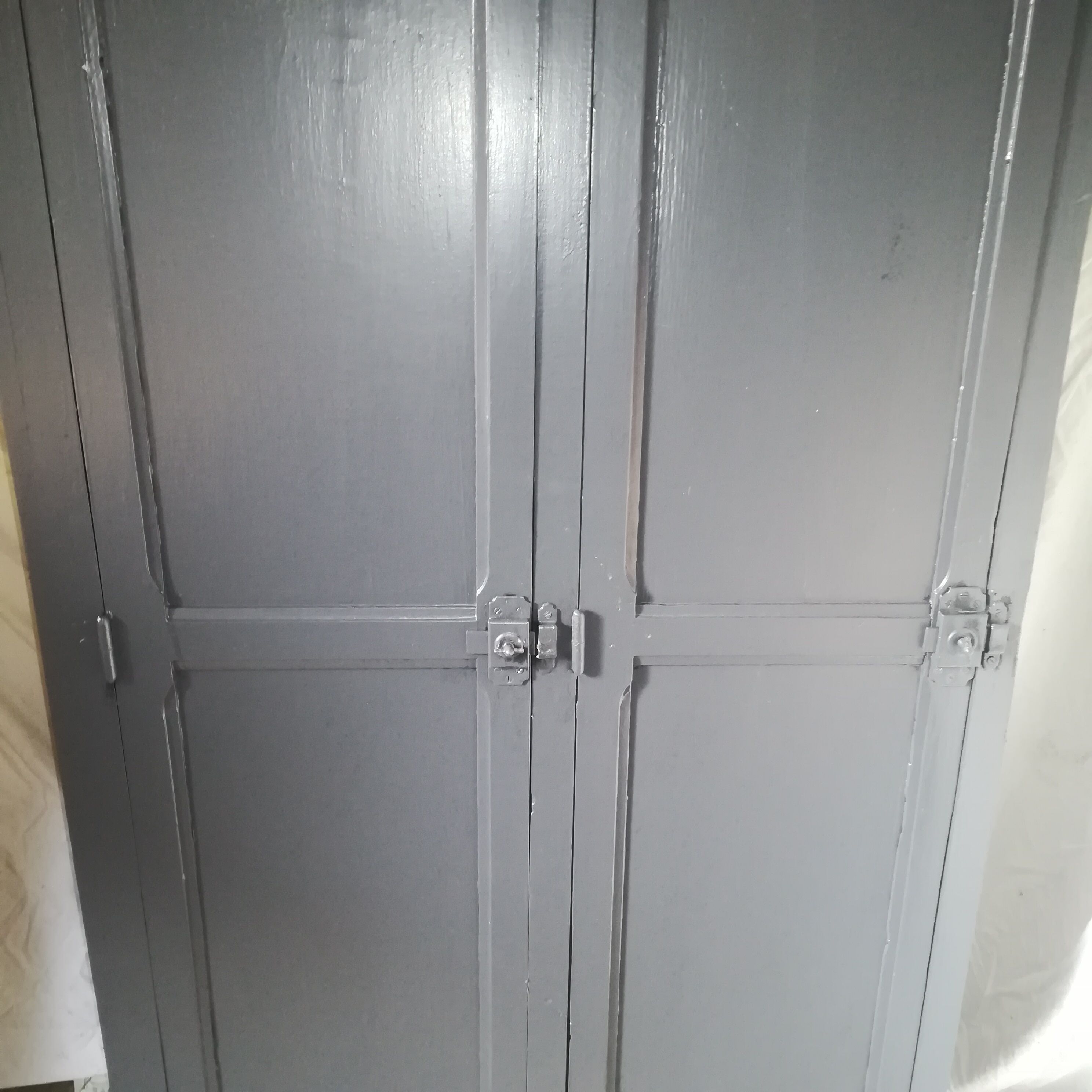 Cabinet former locker room workshop