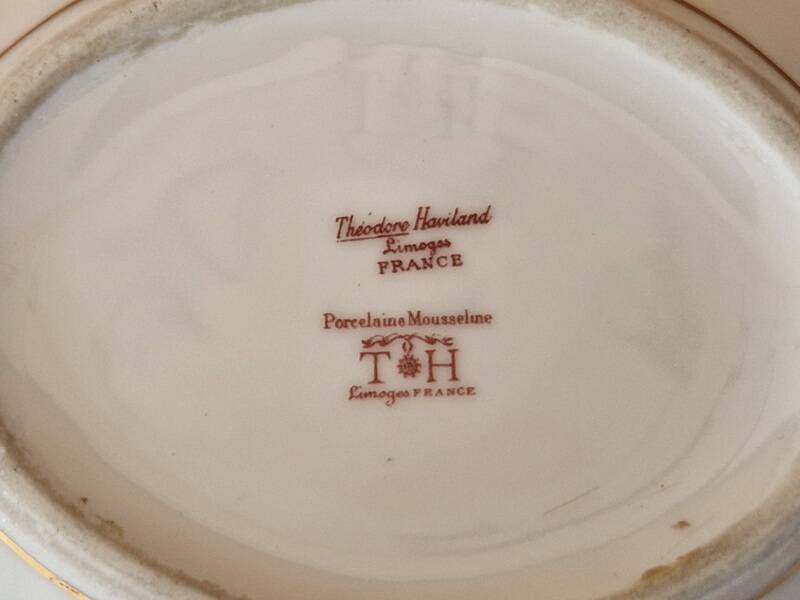 Theodore Haviland - Mousseline porcelain bonbonnière - Limoges 1900