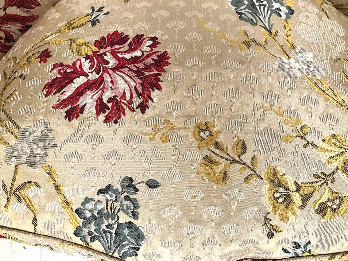 Corner armchair in carved beech, stamped jean avisse, 18th century