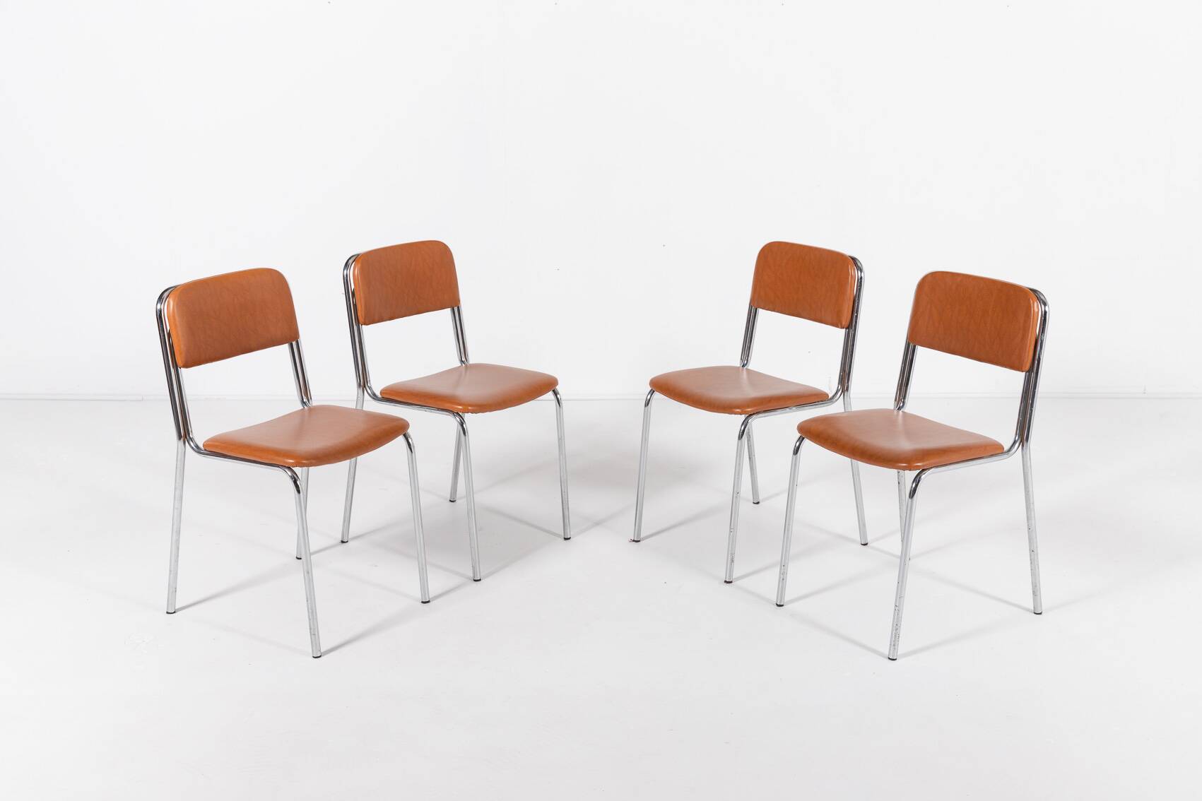 4 chaises italiennes, années 1960