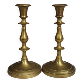 Pair of antique brass candlesticks, finely turned, dating from the 19th century