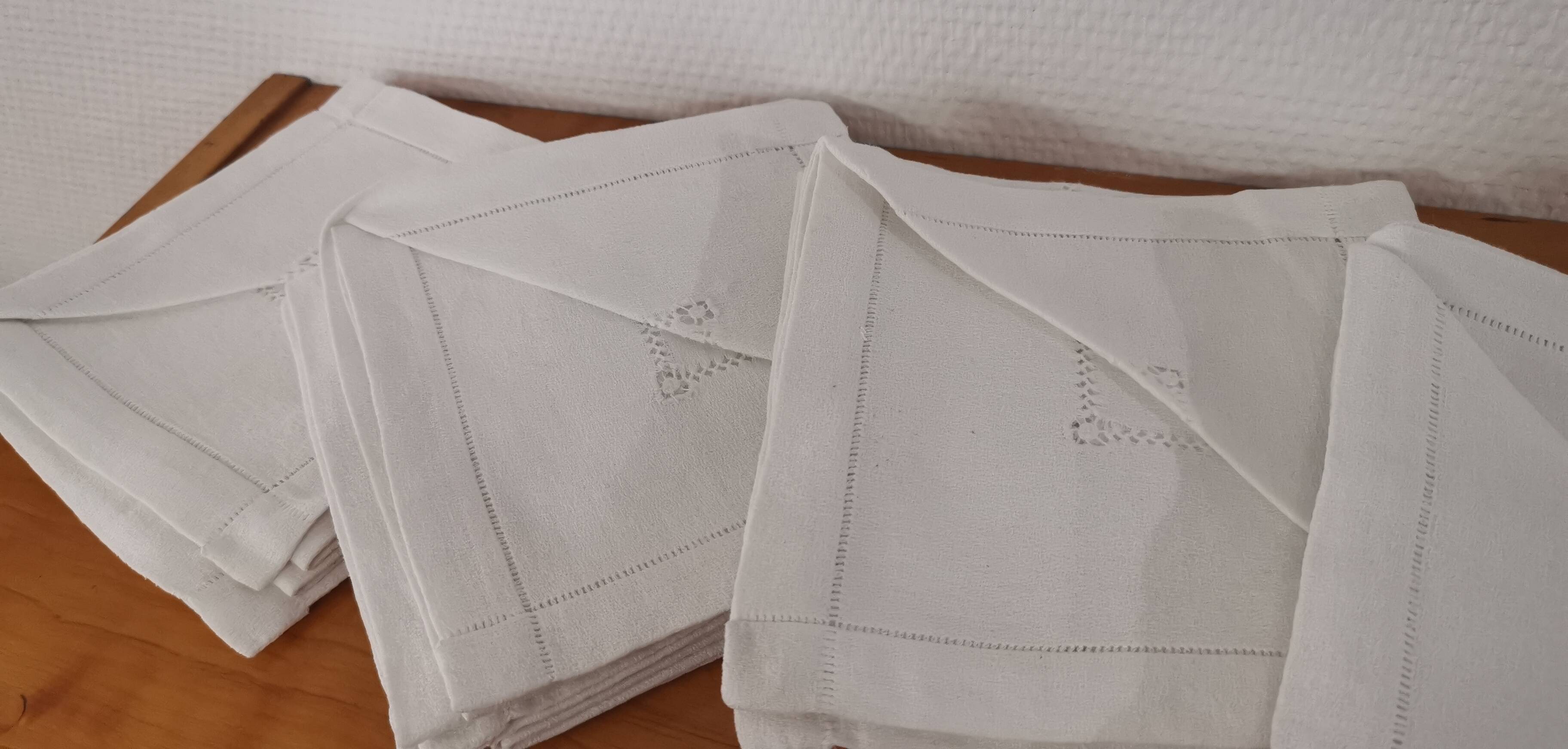 Set of 6 old linen napkins from the 1900s