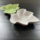 Paire de plats feuilles