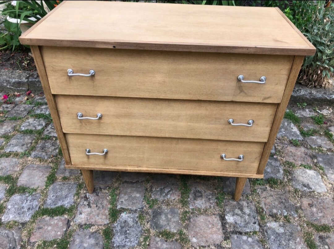 Vintage oak chest of drawers