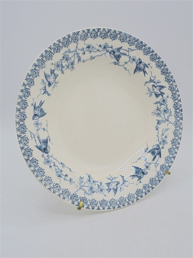 Series of 6 soup plates