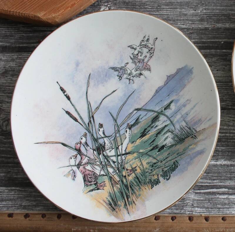 Assiettes anciennes Luneville en porcelaine française à motif de scène buccolique