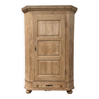 Antique pine bonnetière (renovated)