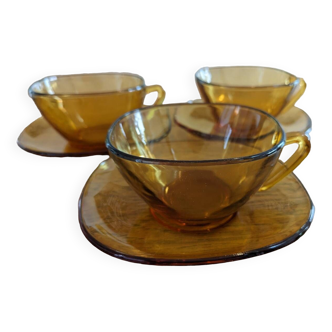Set of 3 tea cups