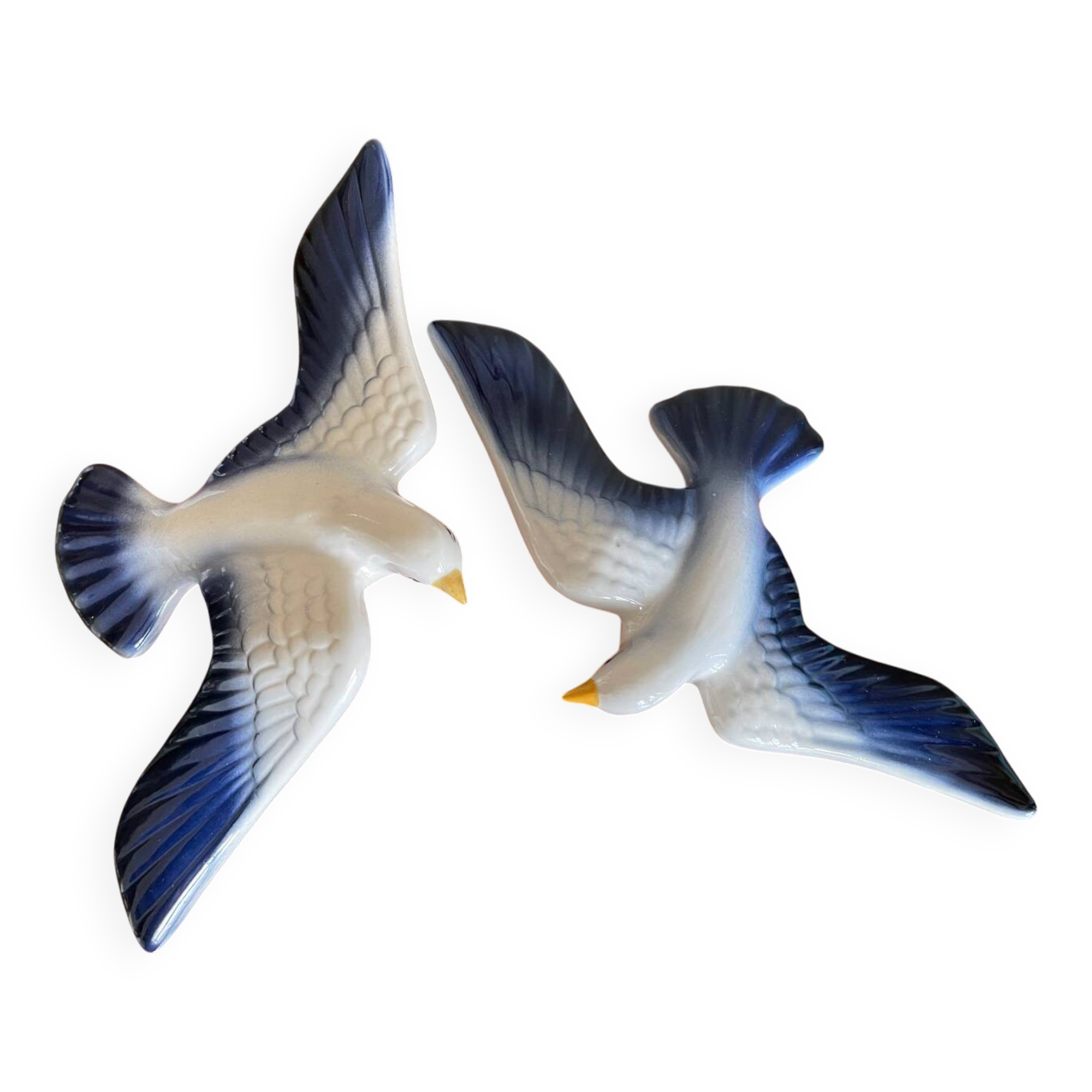 Pair of ceramic seagulls