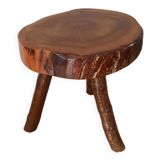 Tabouret tripode brutaliste