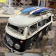 Voiture de camping vintage en miniature