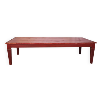 Ancienne table basse en teck birman patine rouge d’origine