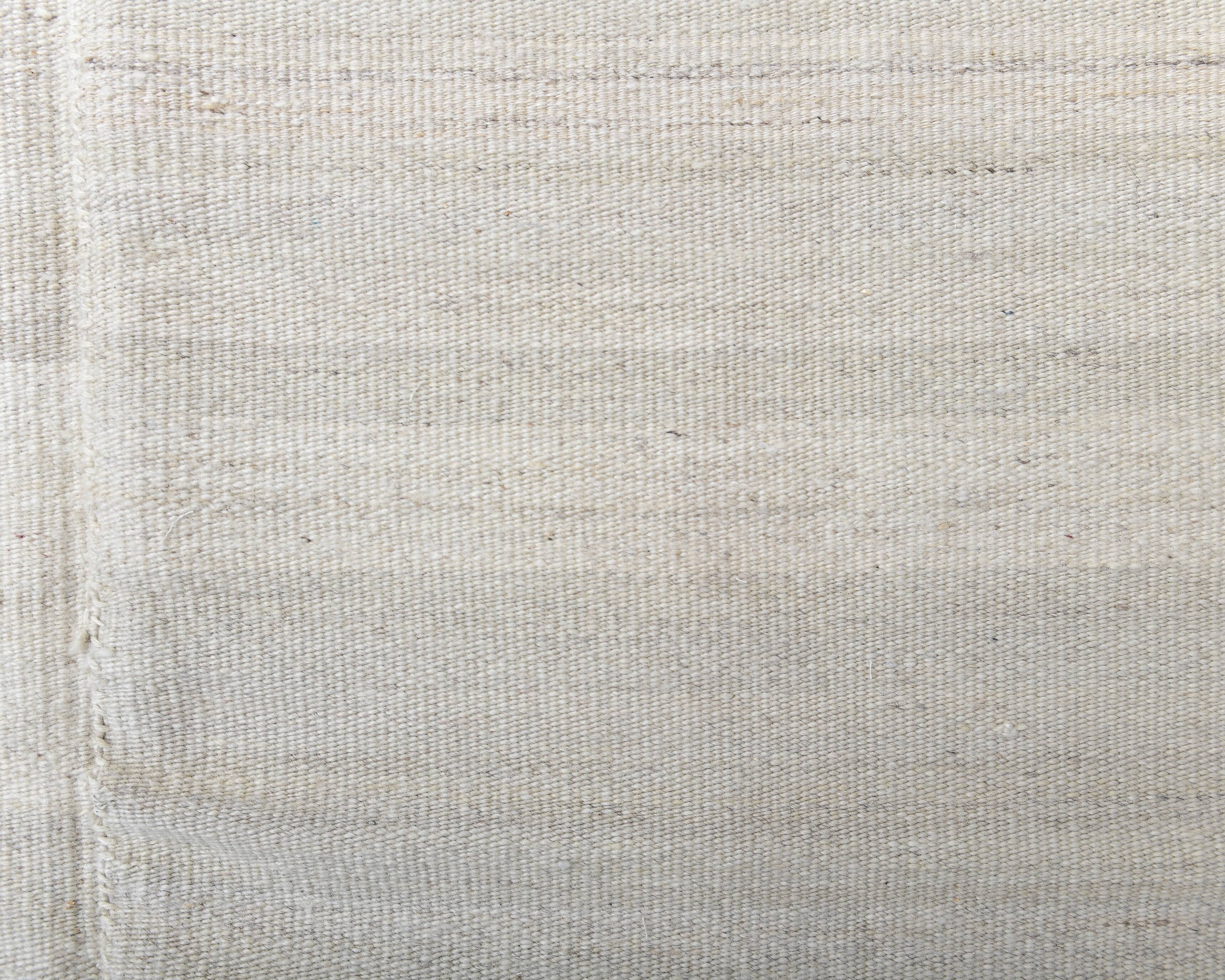 Tapis kilim en laine crème 205x132 cm, tapis kilim en laine blanche 4x7, tapis kilim uni.