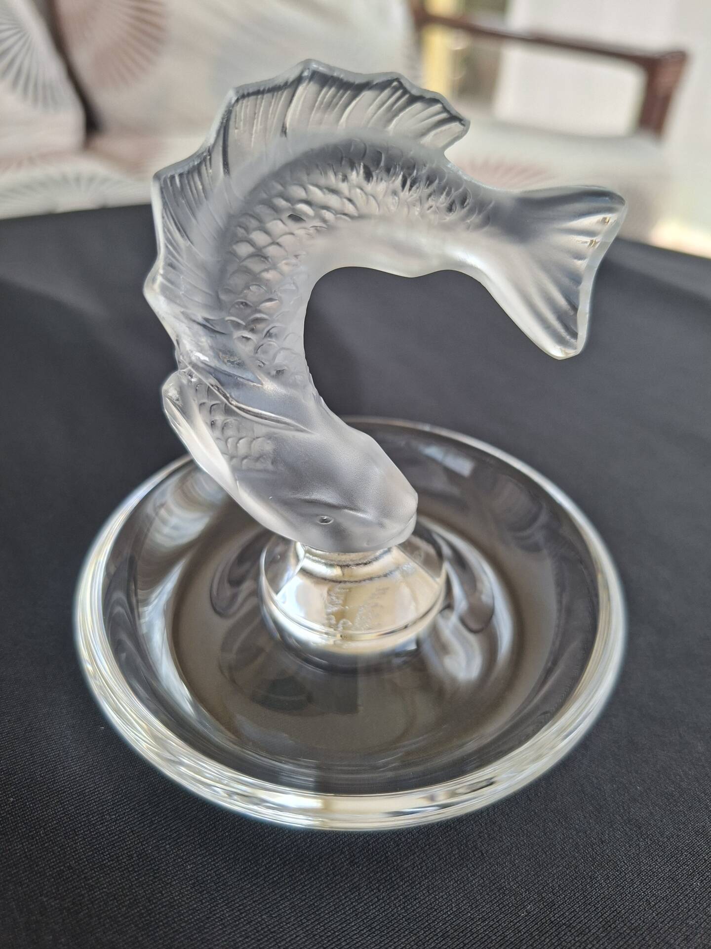 Crystal bowl stamped Lalique France – Fish motif