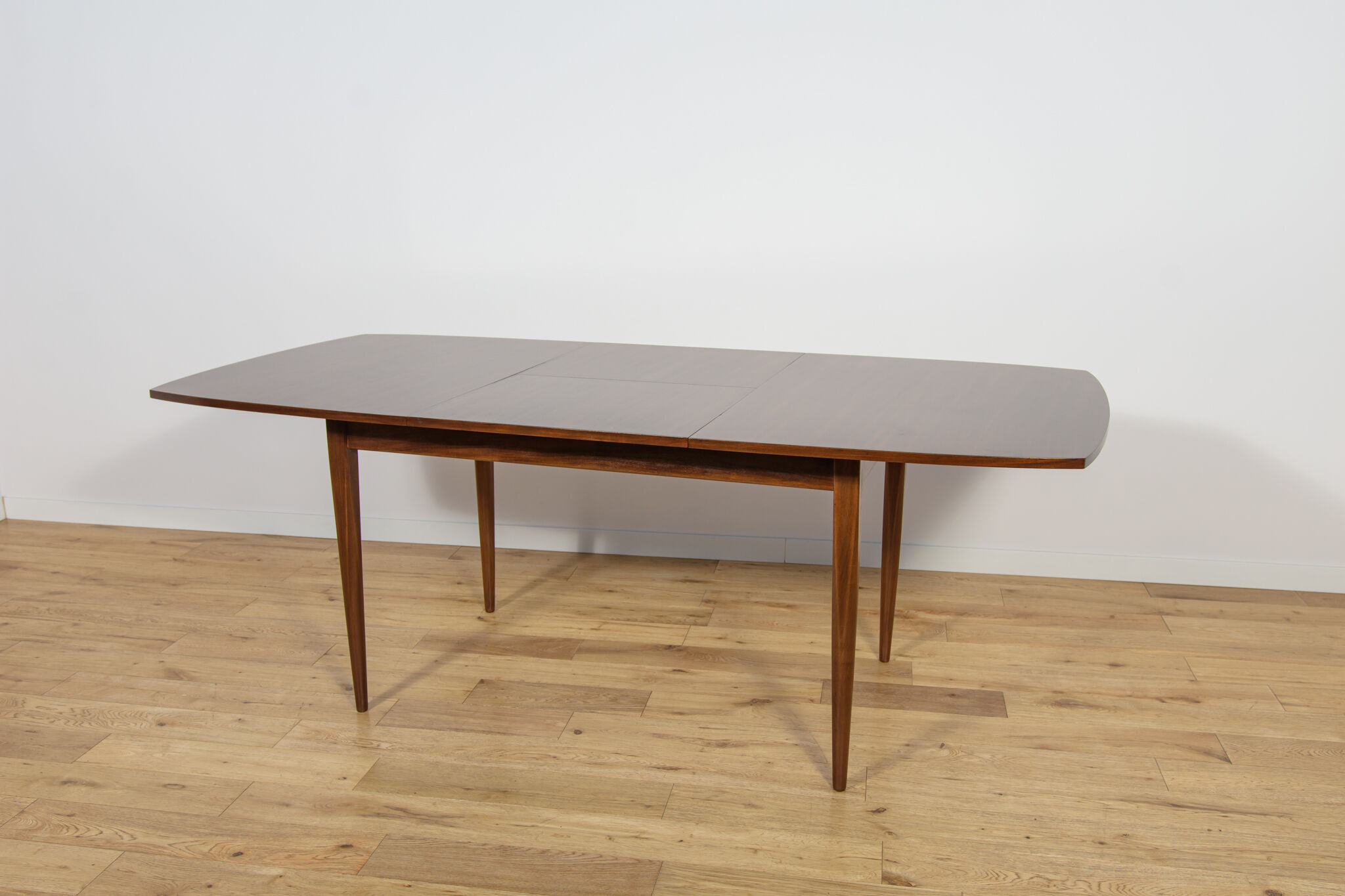Mid-century teak extendable dining table, United Kingdom, 1960s