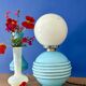 Lampe à poser vintage en opaline bleu et blanche