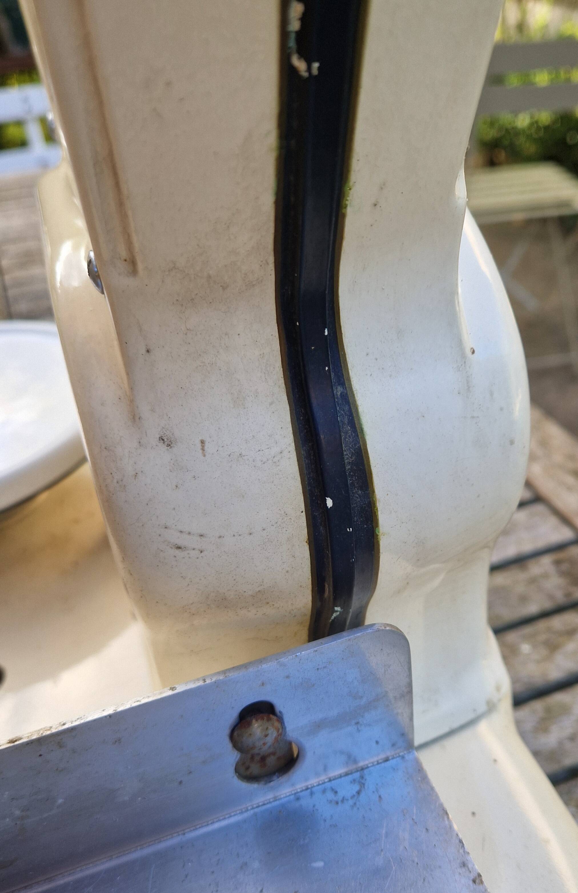 Antique Testut Dayton white bakelite grocery scale, 1960s