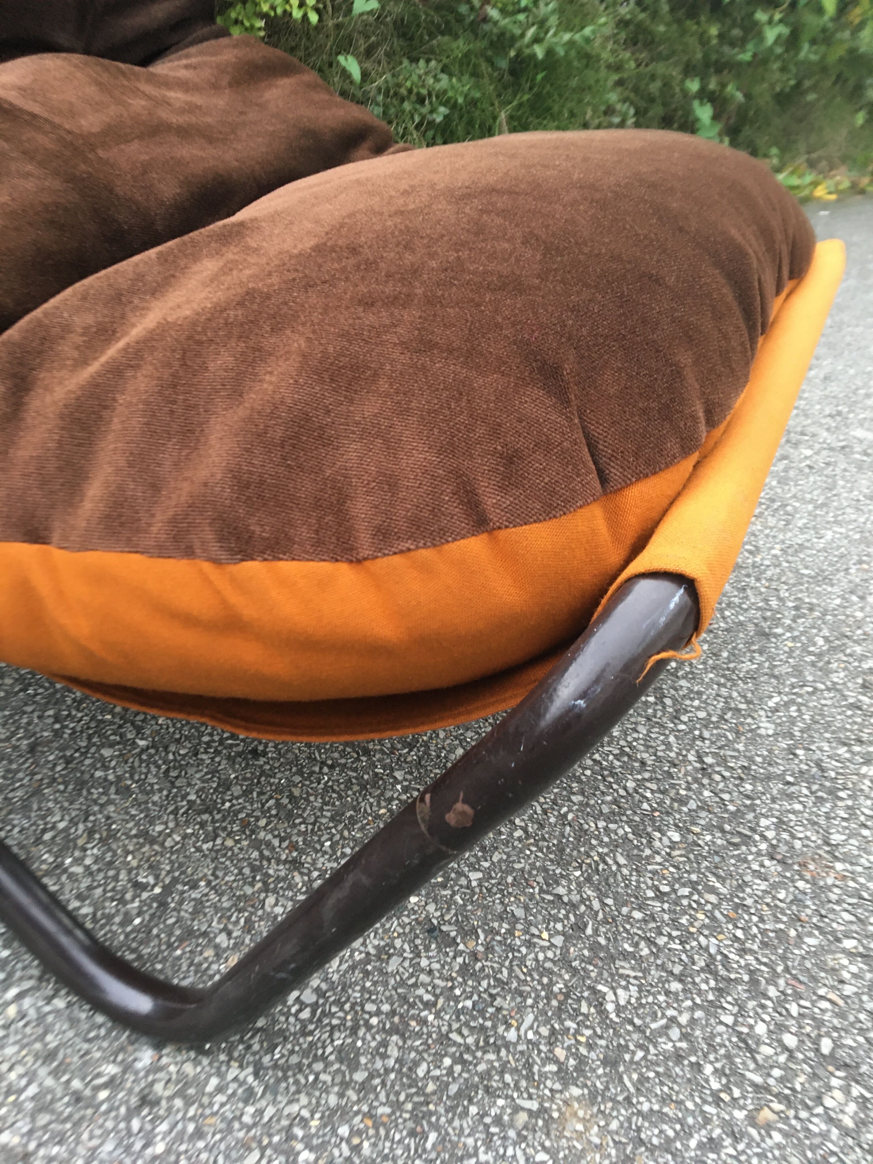 2 brown armchairs from the 70