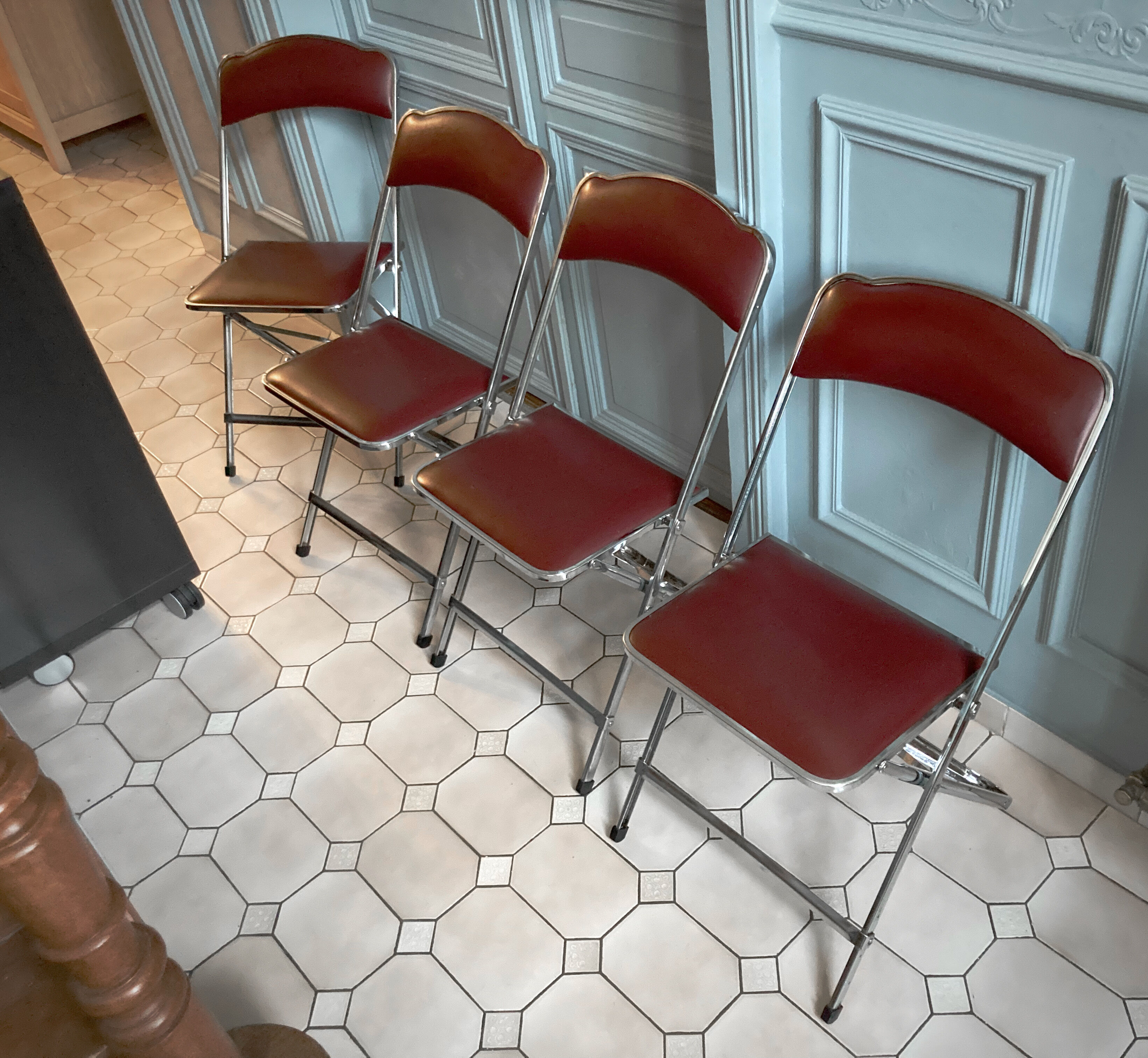 4 vintage folding chairs in chrome
