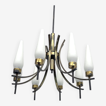 Mid-Century 8 lights brass and opaline glass chandelier. Italy 1950s