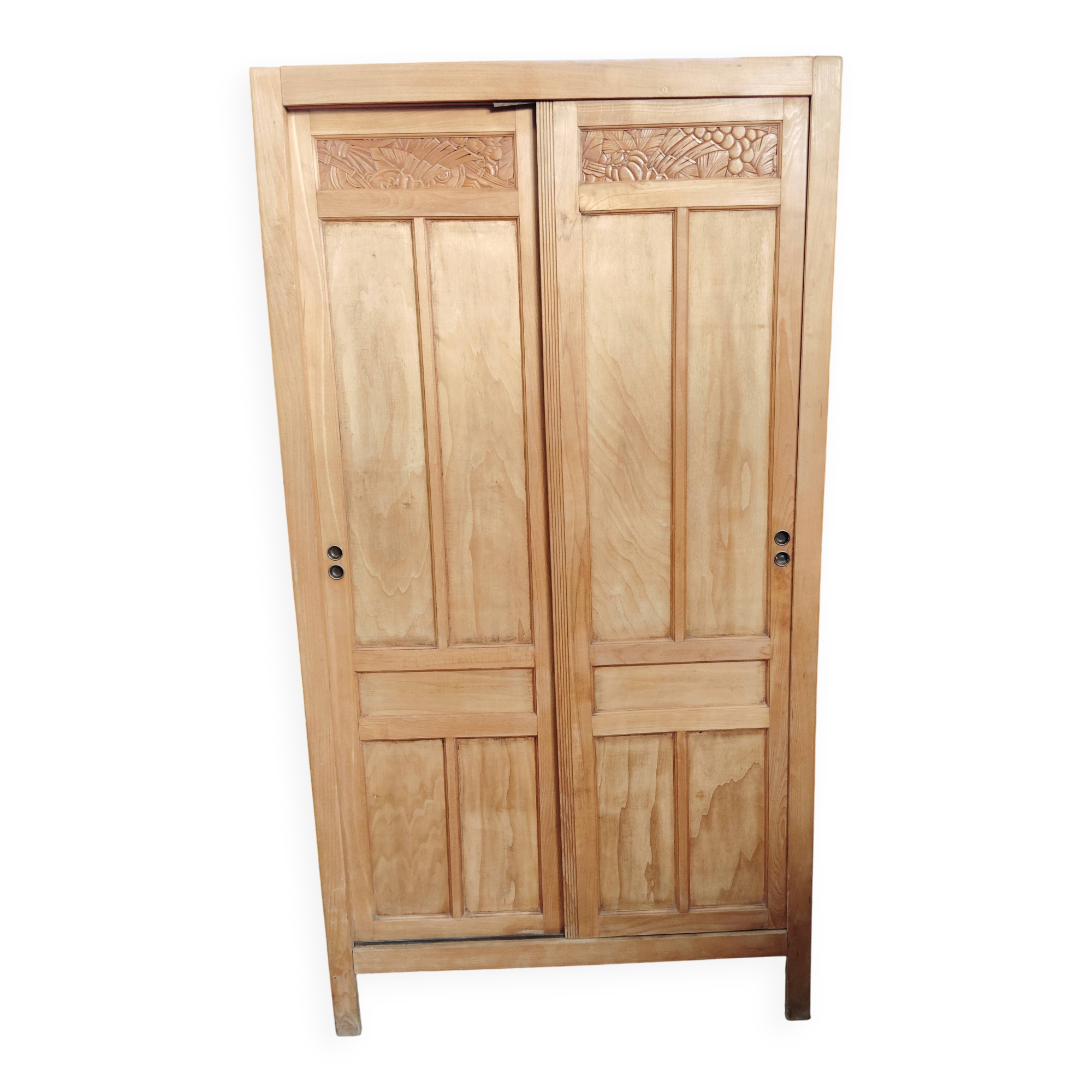 Sliding Parisian wardrobe