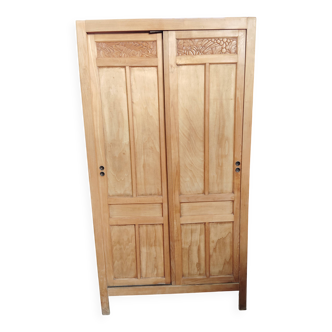 Sliding Parisian wardrobe