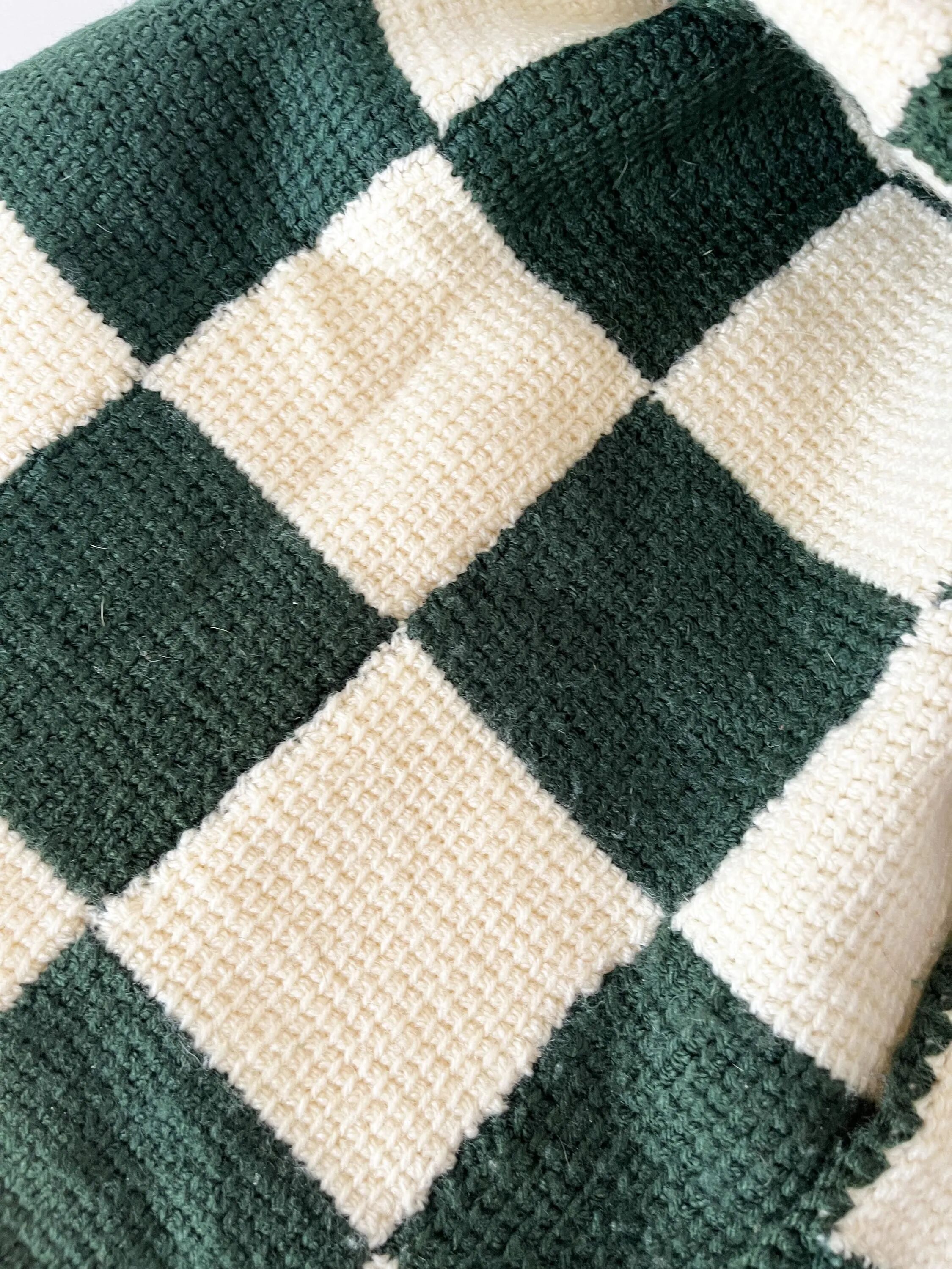 Handmade knitted wool vichy blanket