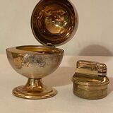 Vintage world-map table lighter