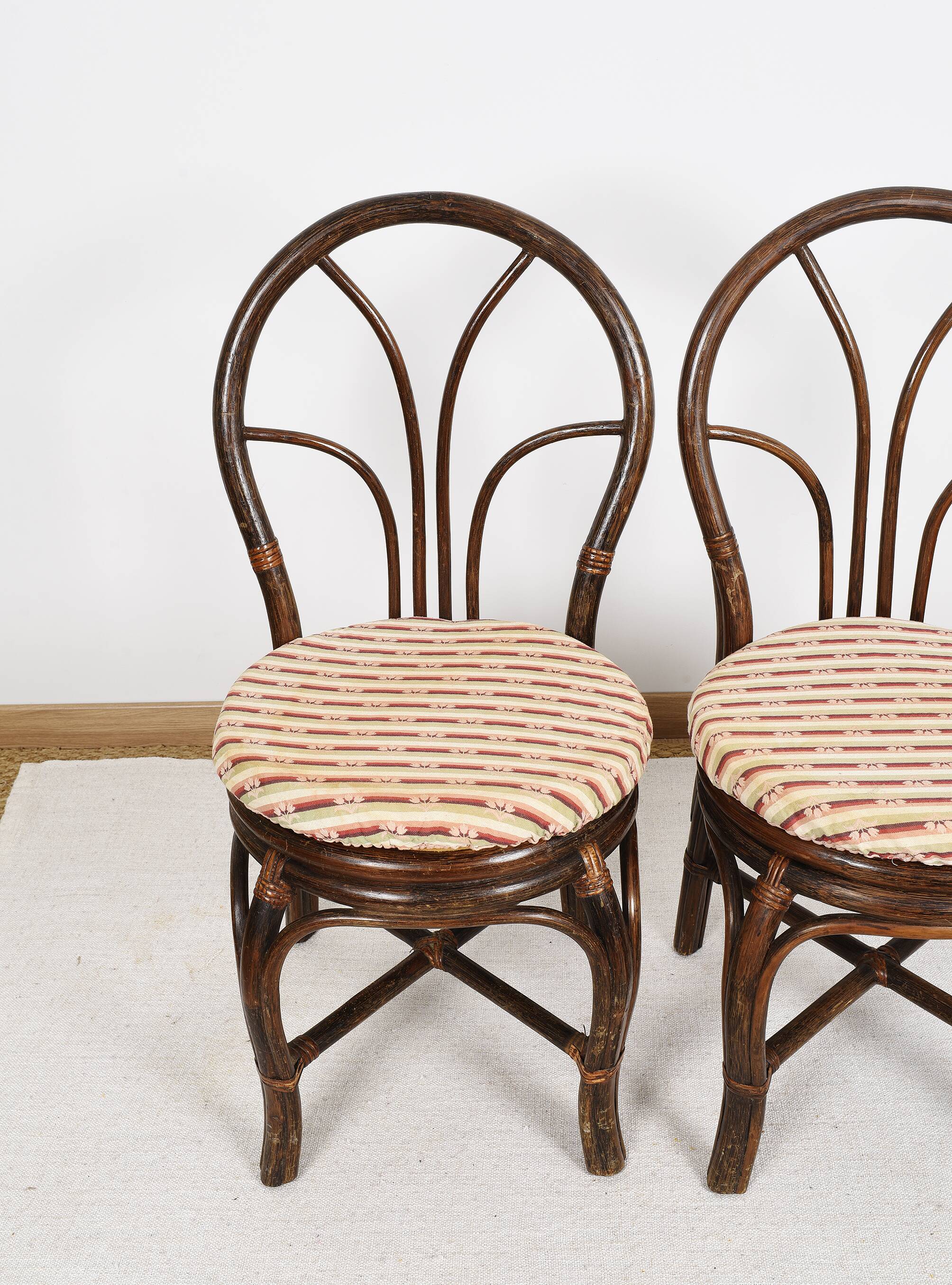 Set of 4 turned wicker chairs, vintage.