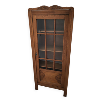 Armoire vitrée parisienne