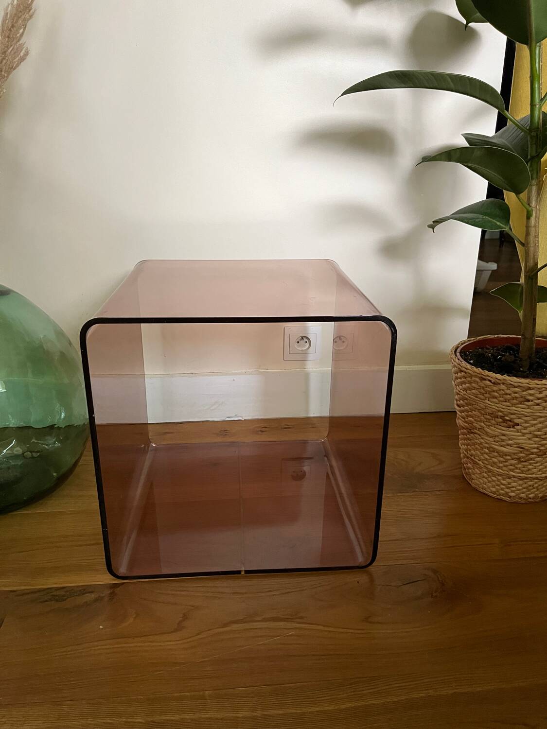 Vintage smoked plexiglass cube by Miche Dumas for Roche Bobois 70s.