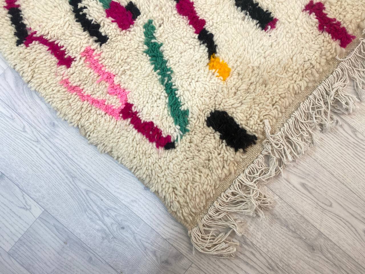 Handmade Moroccan Berber rug 288 x 190 CM