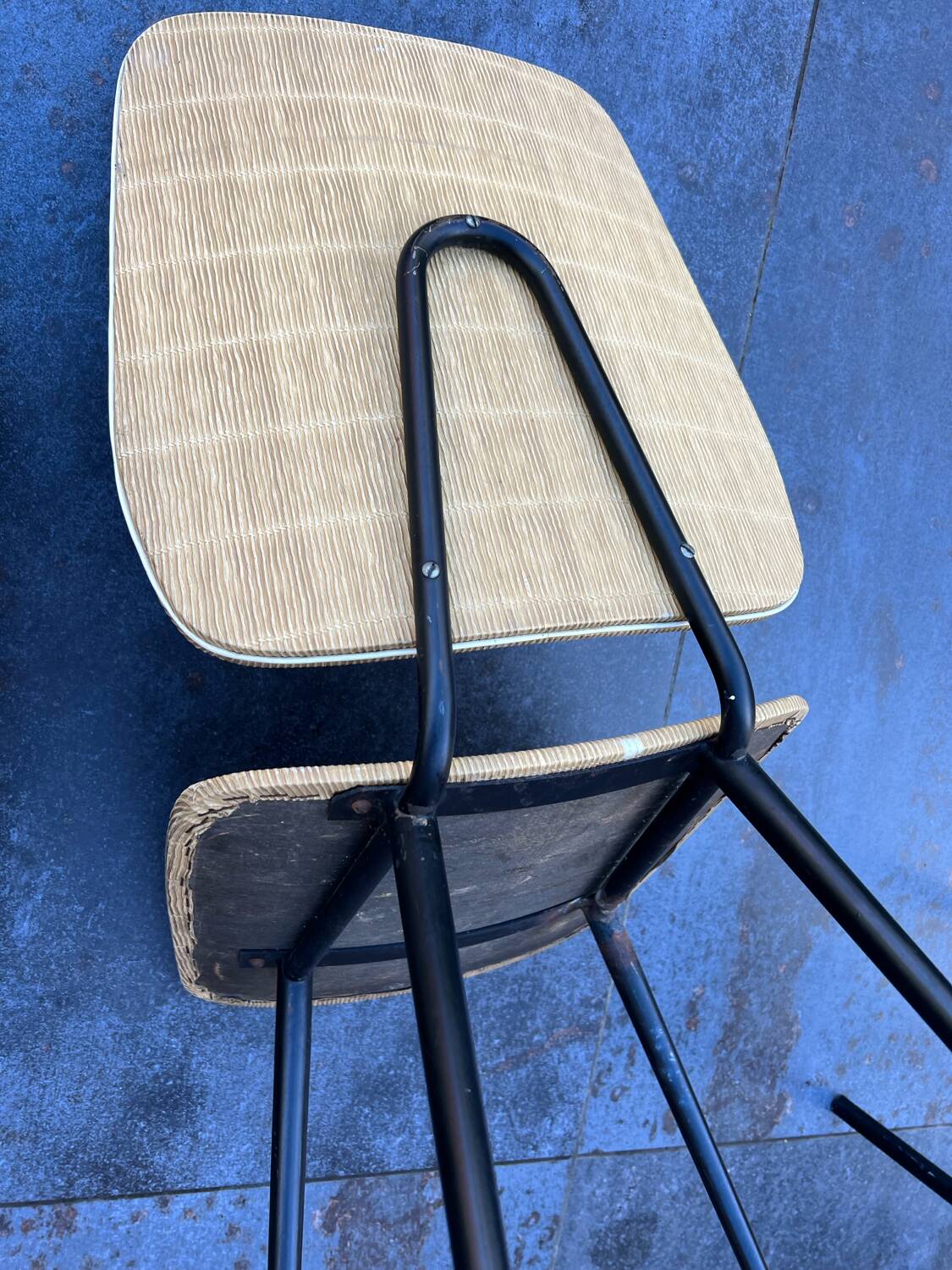 2 chairs and 2 vintage stools from the 60s-70s