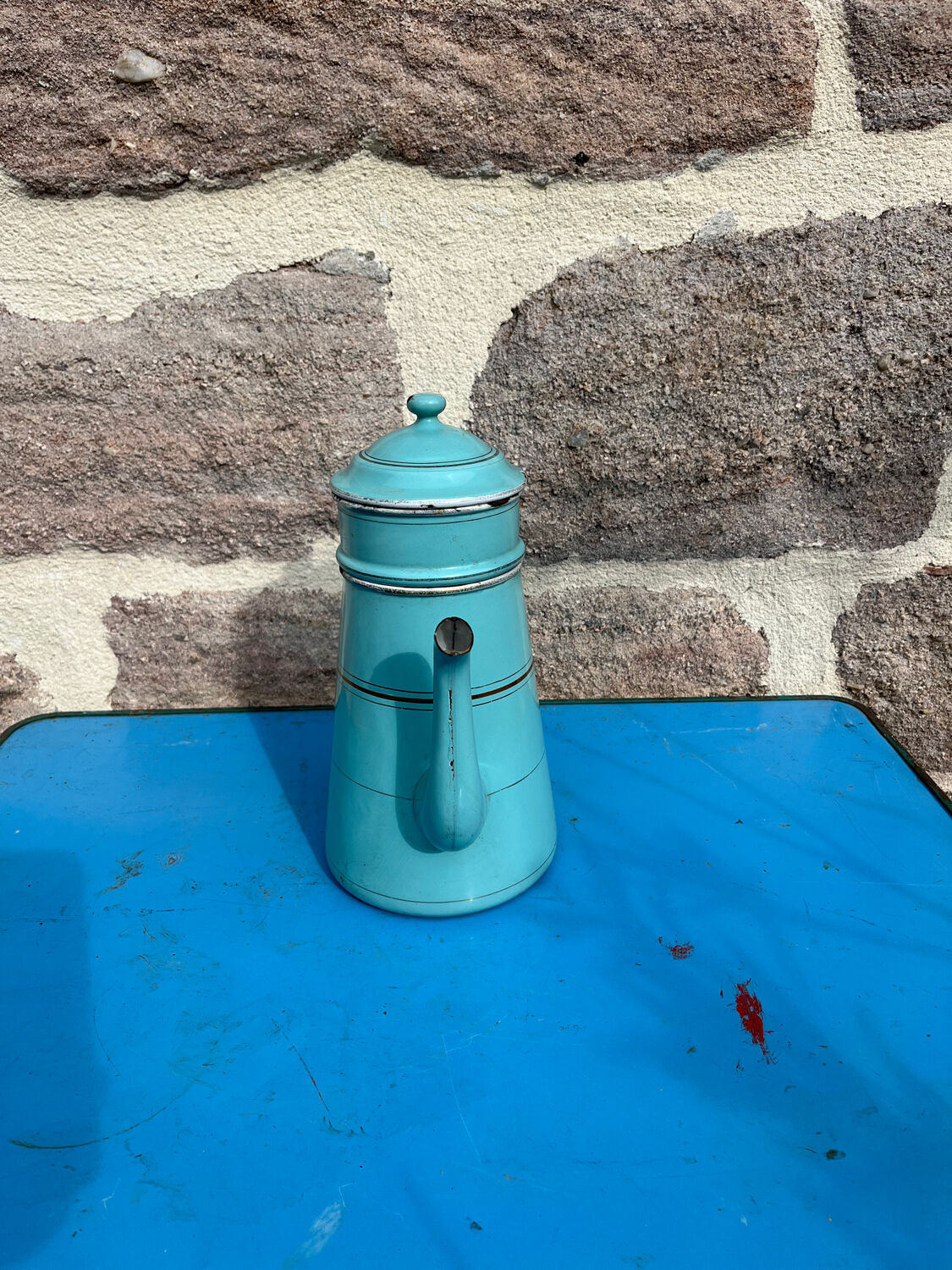 Enamelled coffee maker