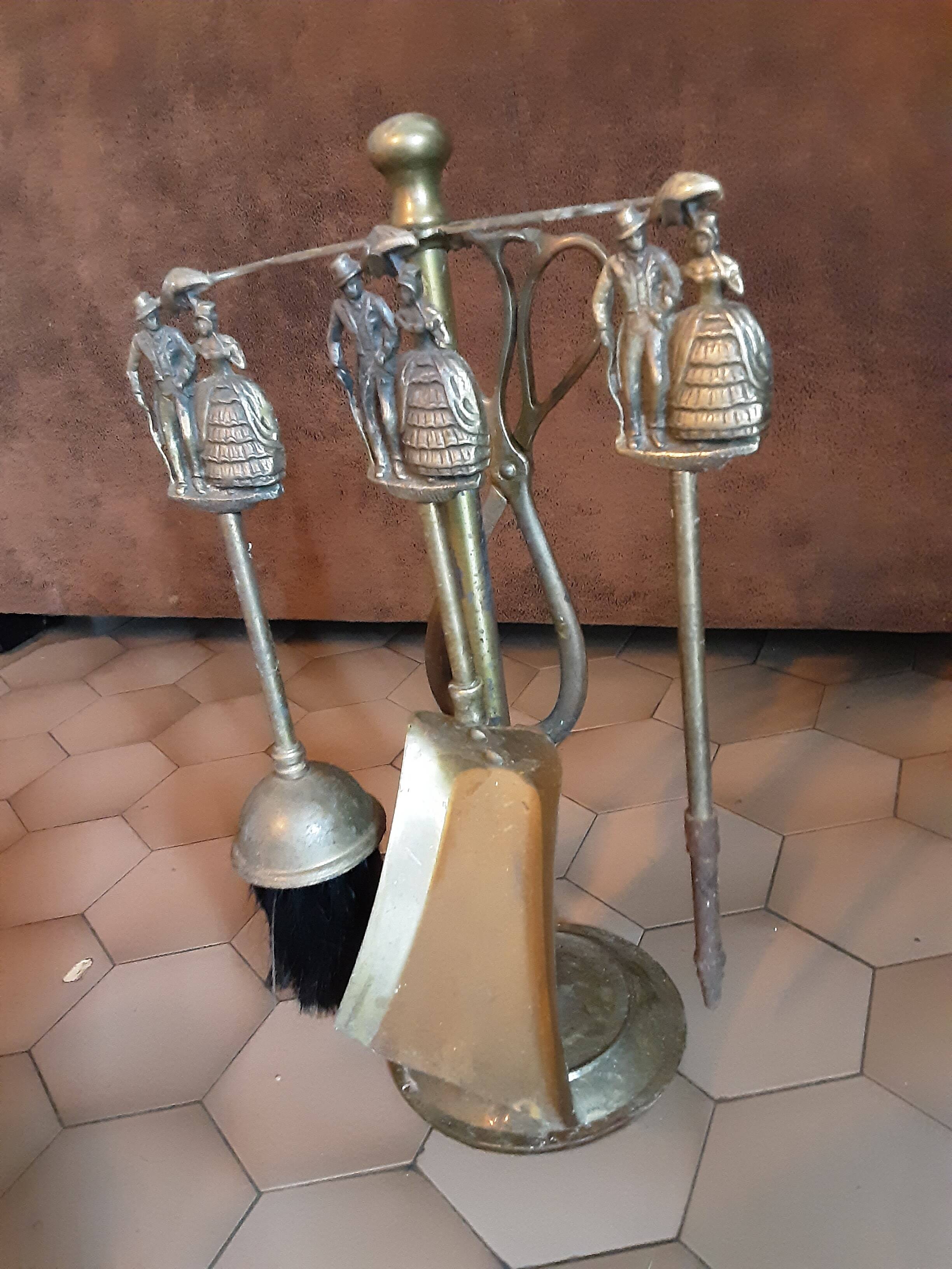 Fireplace accessory set brass
