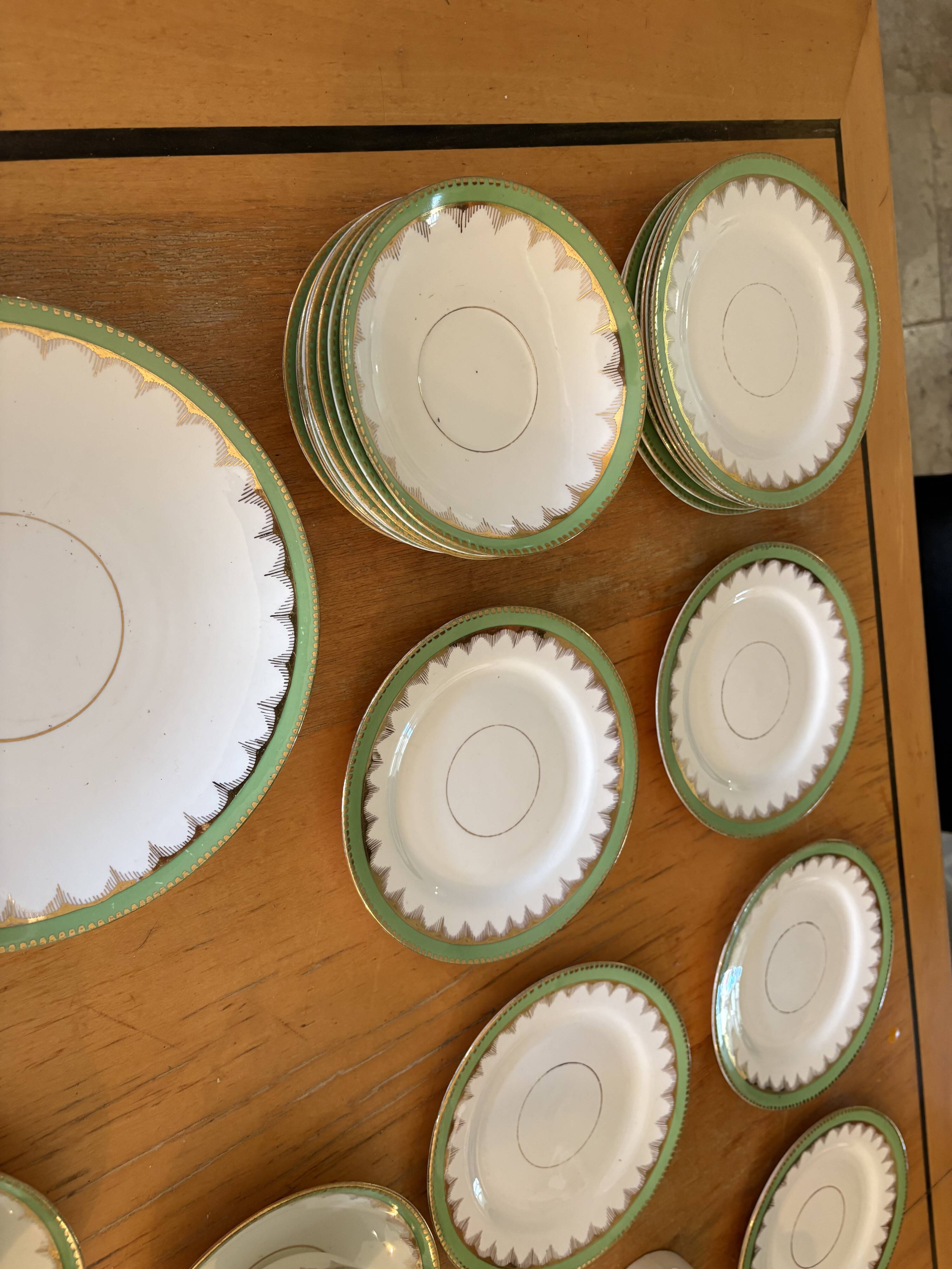 Tea and dessert service