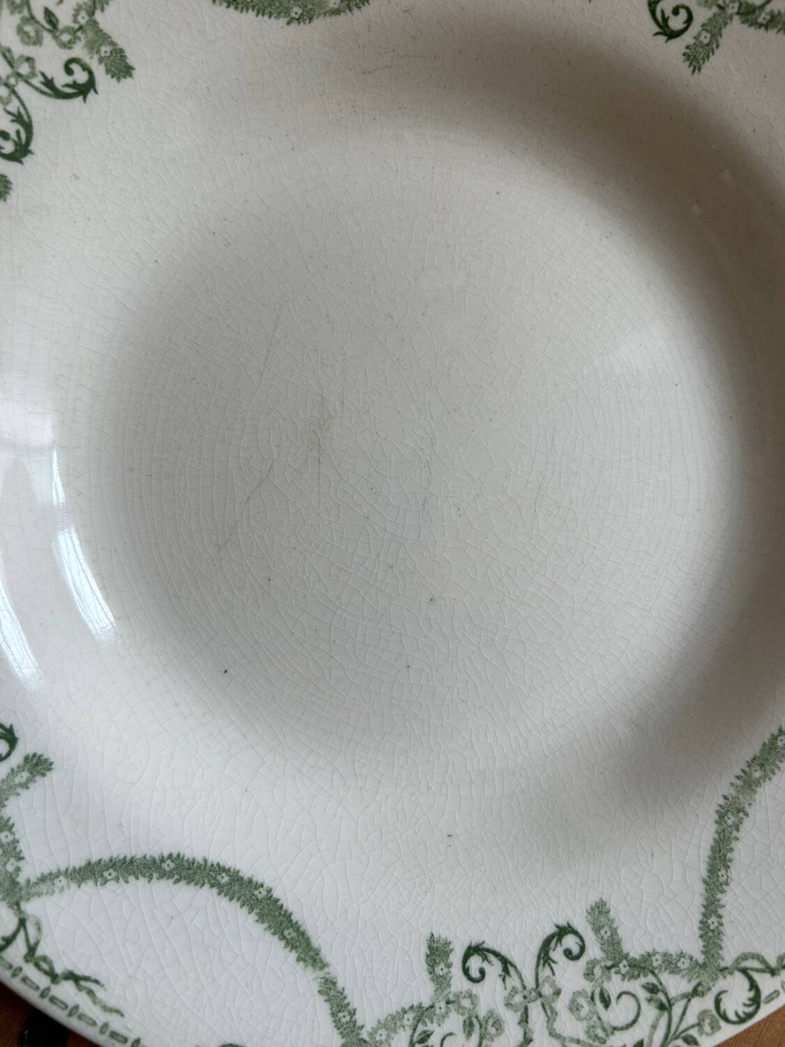 Set of 6 old soup plates