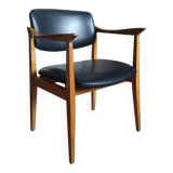 Large Scandinavian office armchair