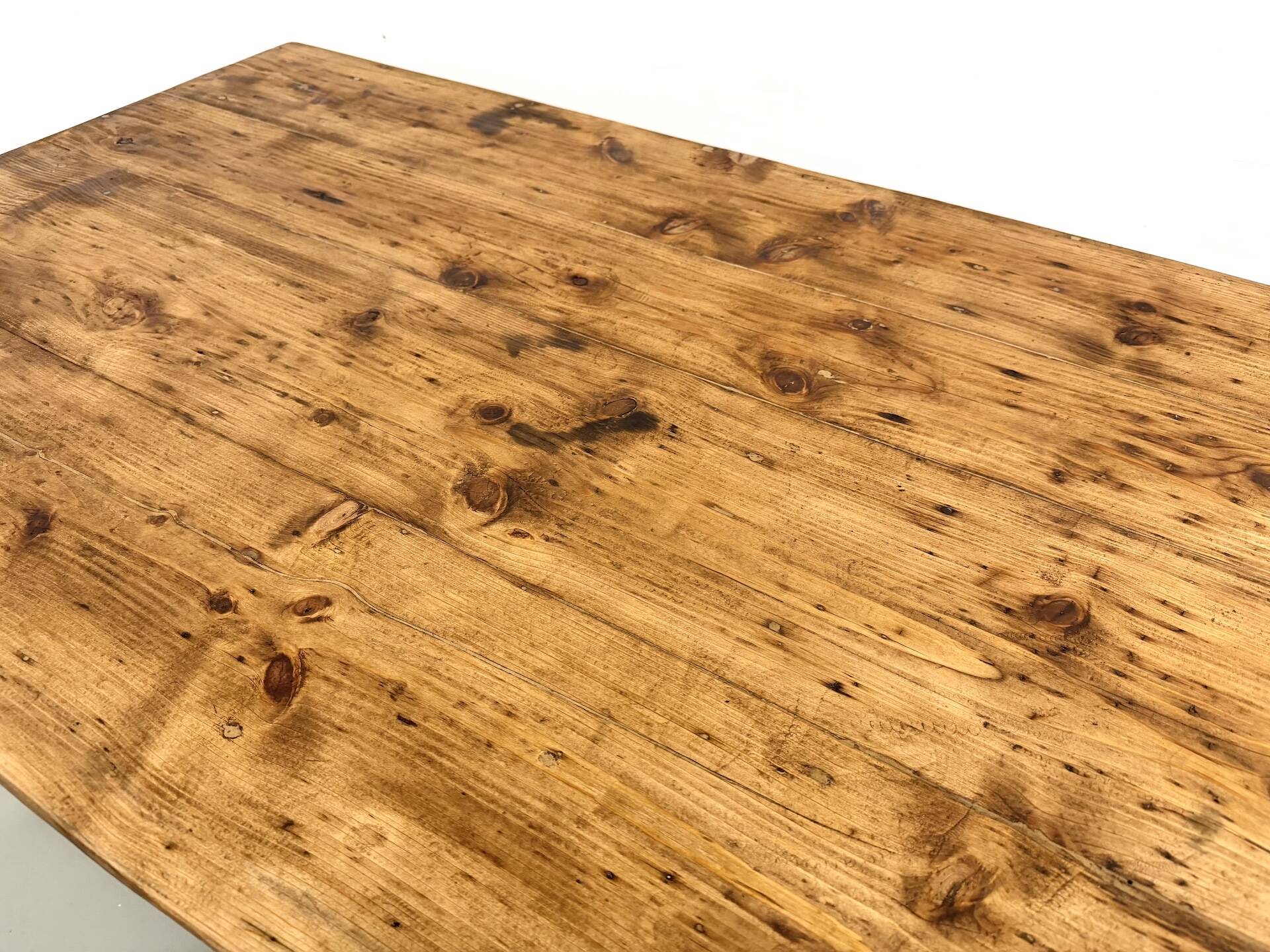 Large XXL farmhouse table in solid pine with 1950s tapered legs.