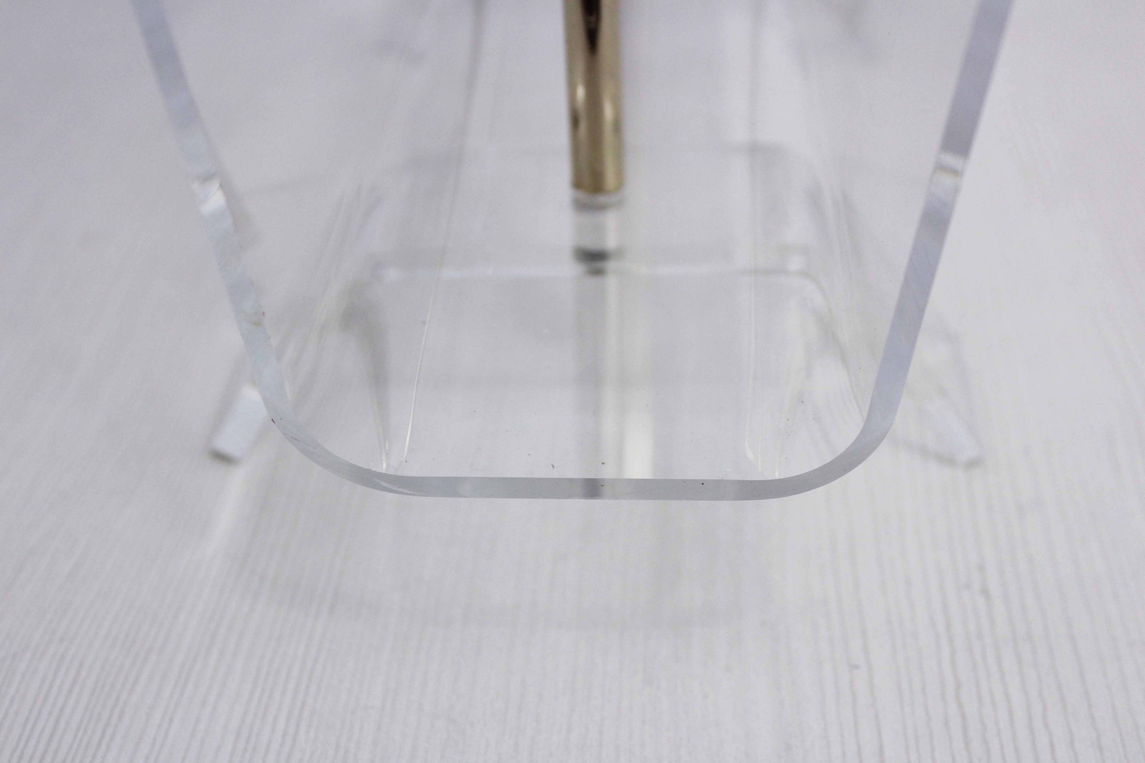 Plexiglass magazine holder