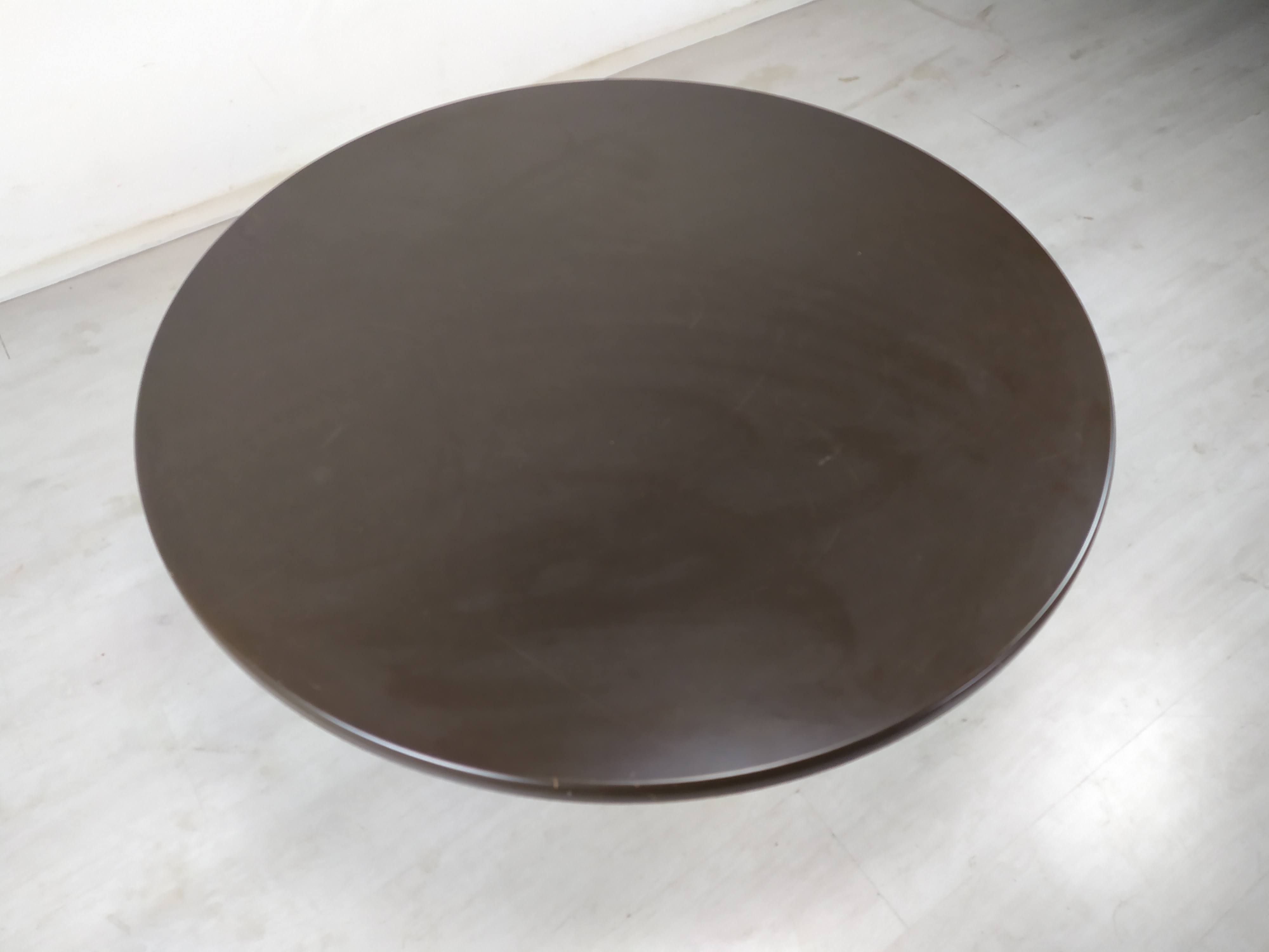 Round coffee table vintage tulip foot