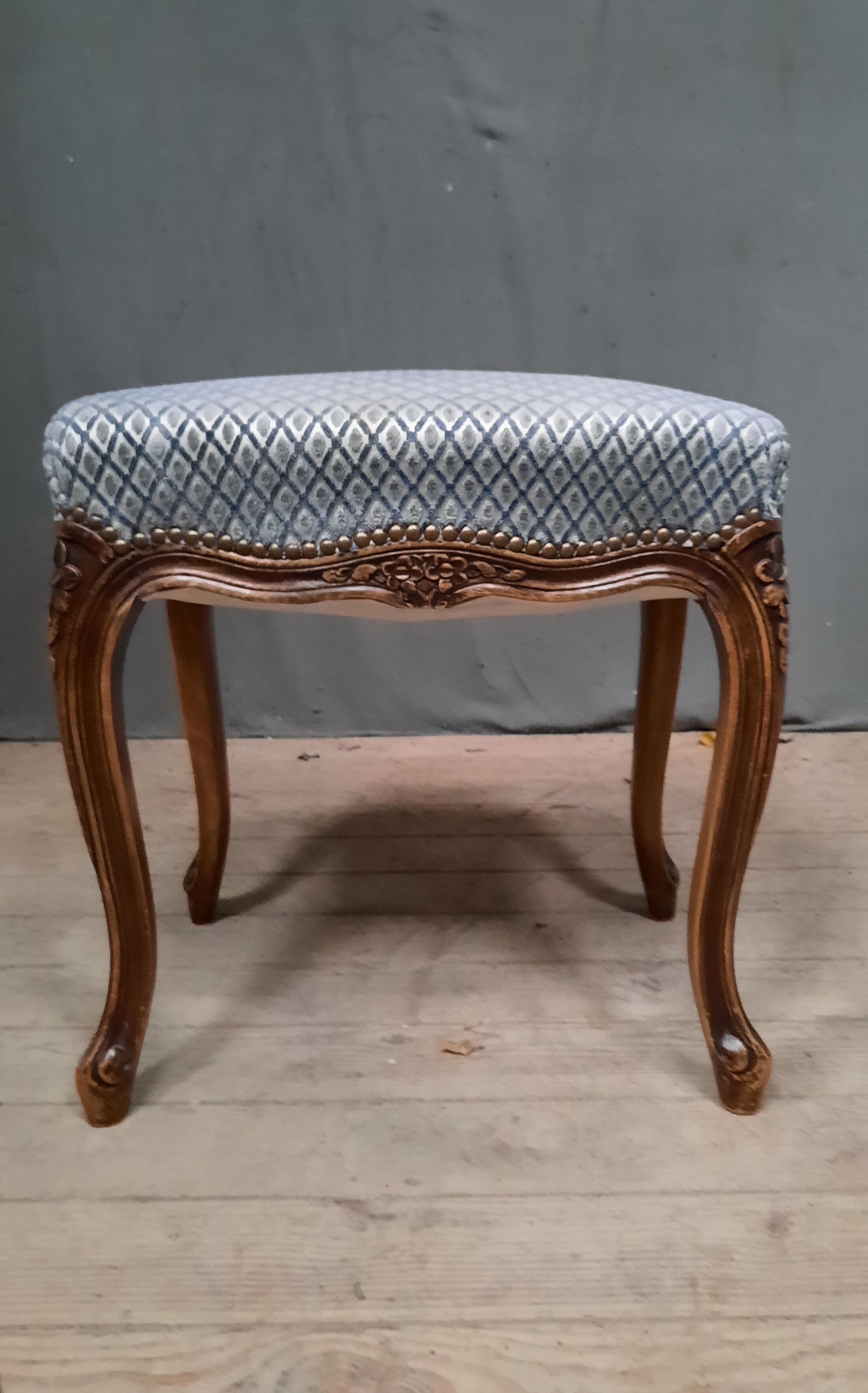 Louis XV style pouf velvet cover