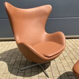 Fritz Hansen Egg Chair in Cognac leather + Ottoman!
