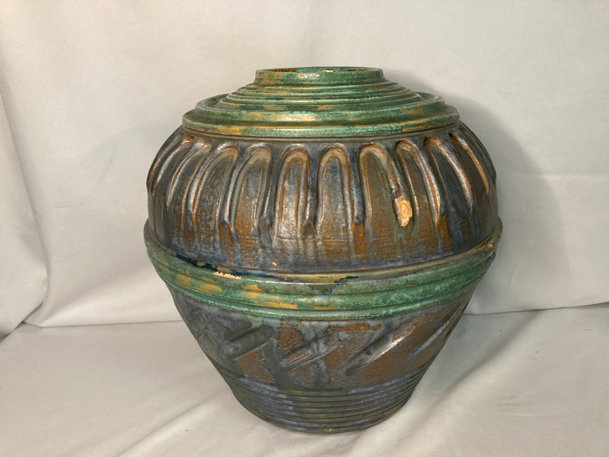 Vase boule art déco en terre cuite polychrome vers 1930