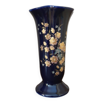 Navy vase flowers