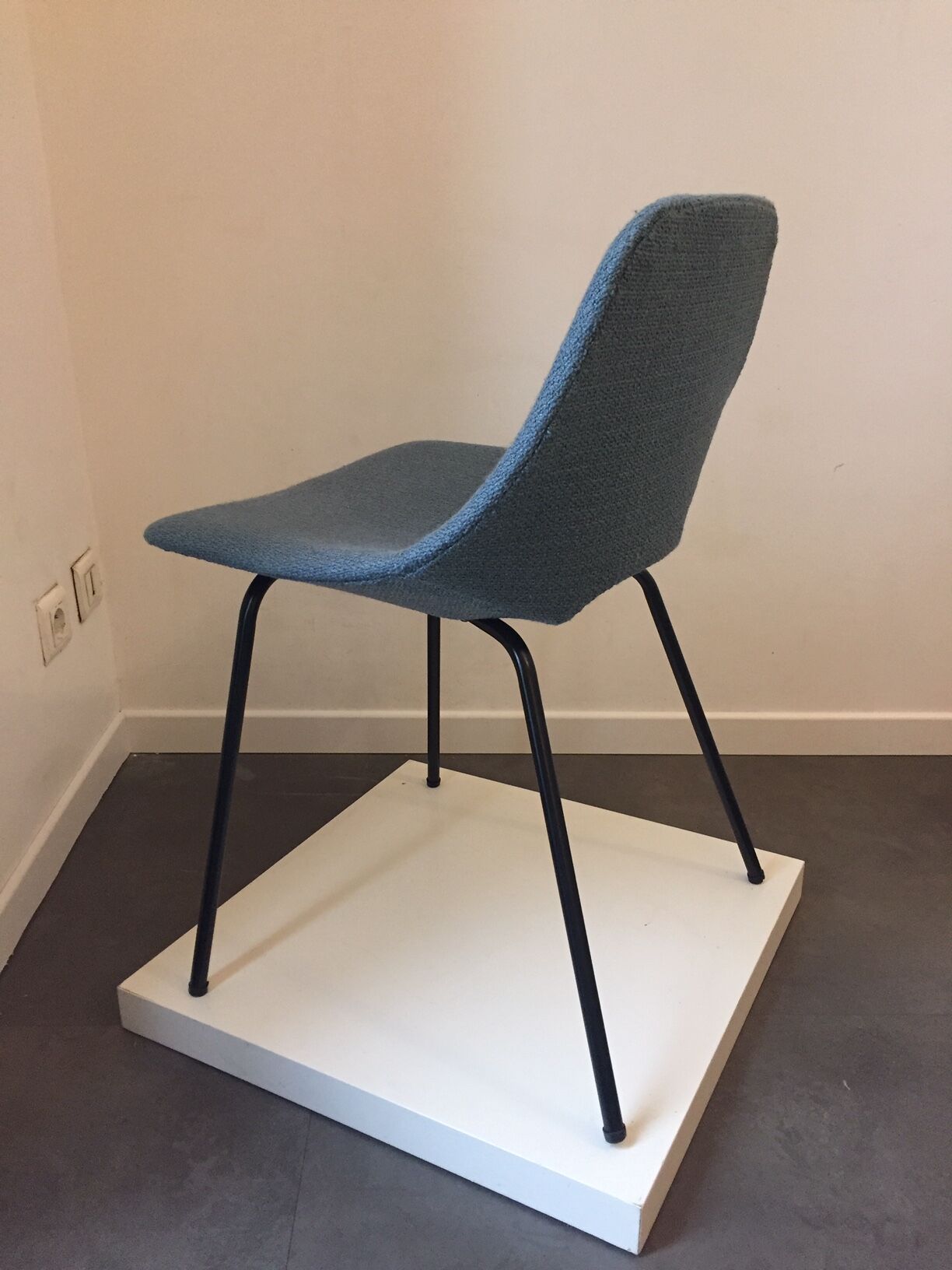 Amsterdam chair Pierre Guariche edit Steiner 1954